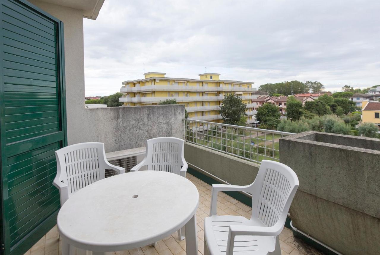 Villaggio Luna Due Каорле Экстерьер фото