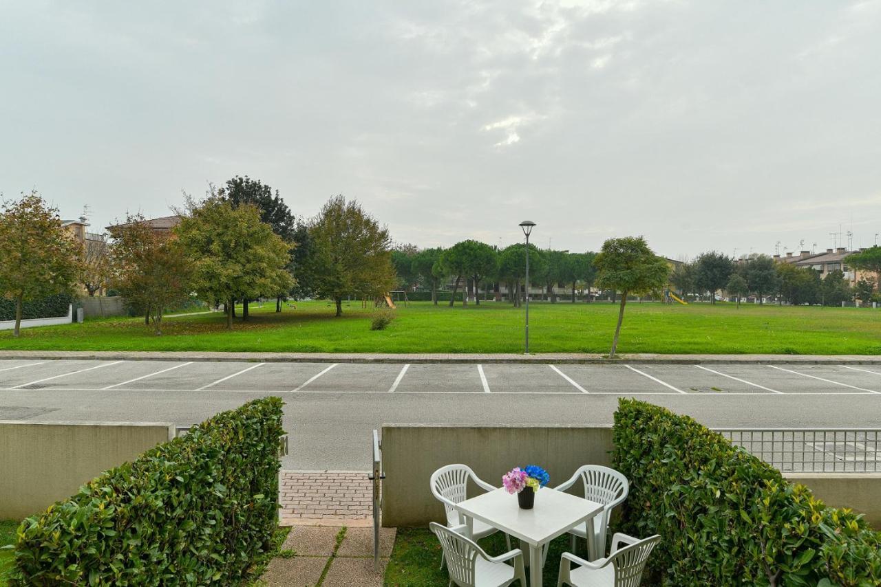 Villaggio Luna Due Каорле Экстерьер фото