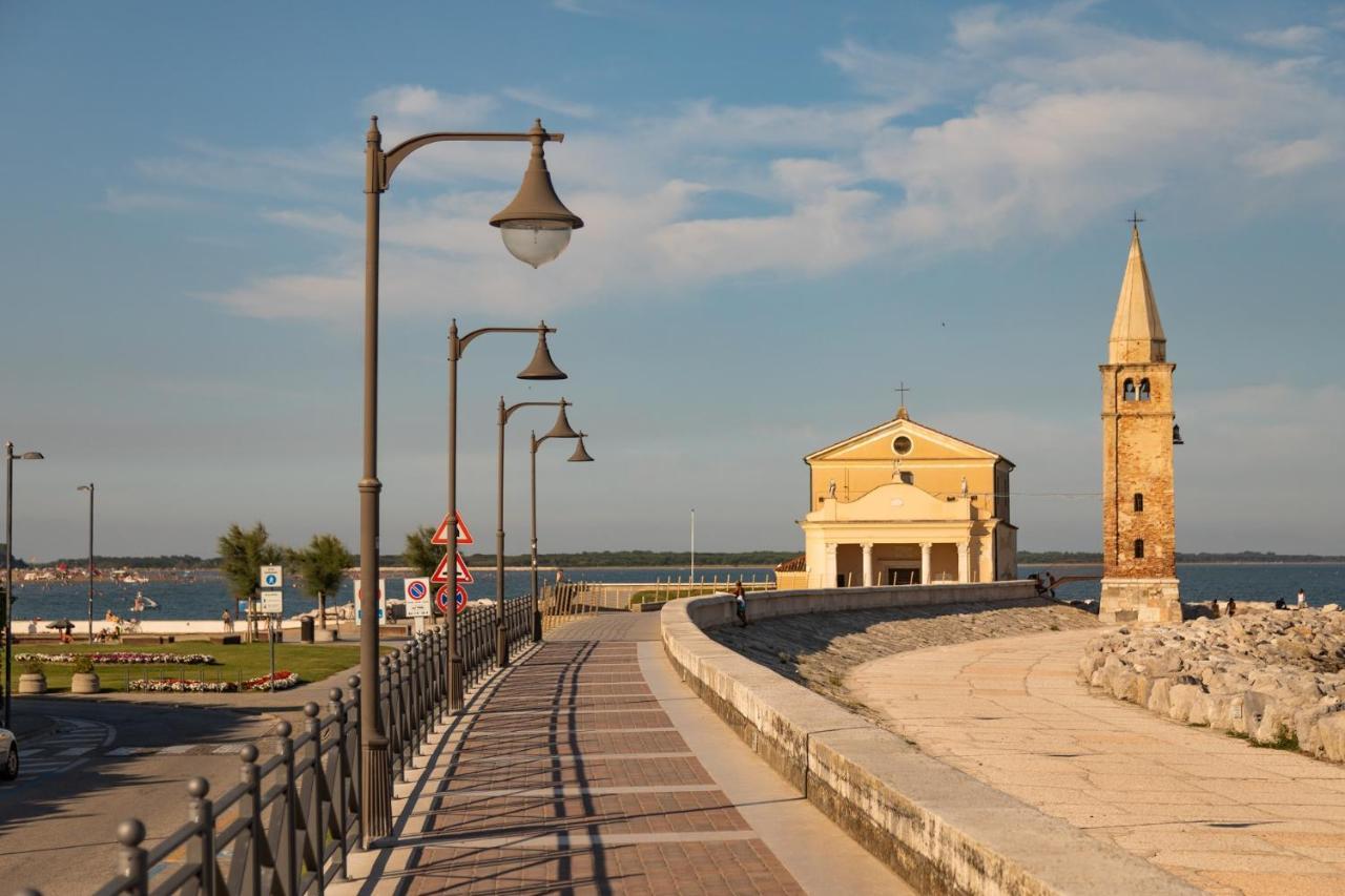 Villaggio Luna Due Каорле Экстерьер фото