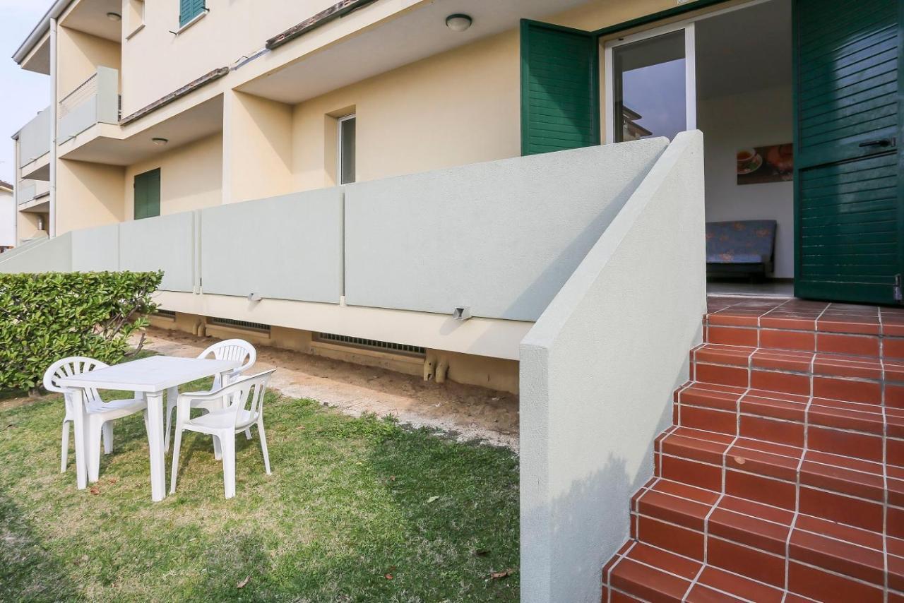 Villaggio Luna Due Каорле Экстерьер фото