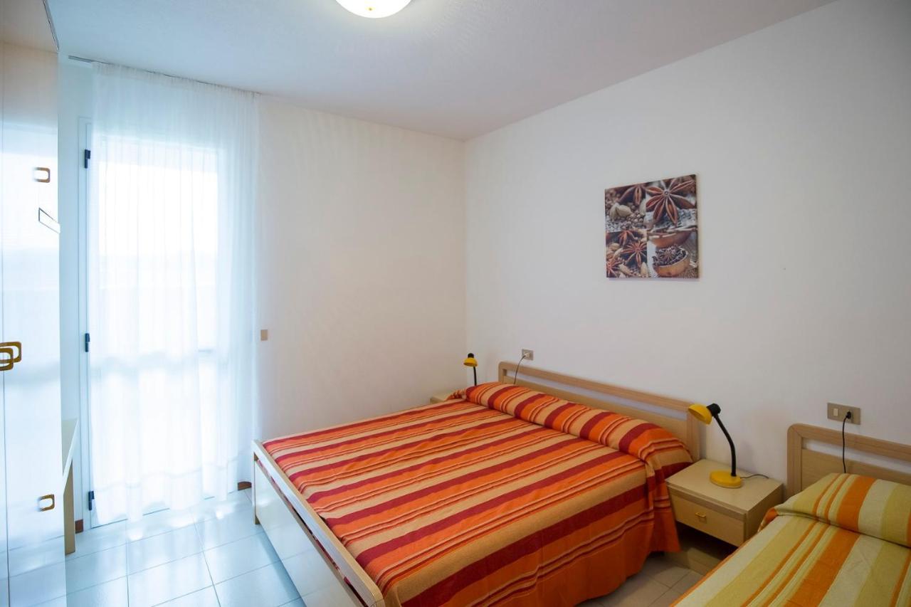 Villaggio Luna Due Каорле Экстерьер фото